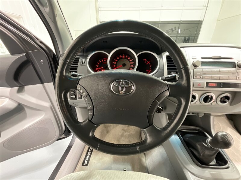 2010 Toyota Tacoma SR5 5-SPEED MANUAL / 4Cyl / 1-Owner /52K MILES / Backup Camera / Towing Pkg / ZERO RUST - Photo 21 - Gladstone, OR 97027
