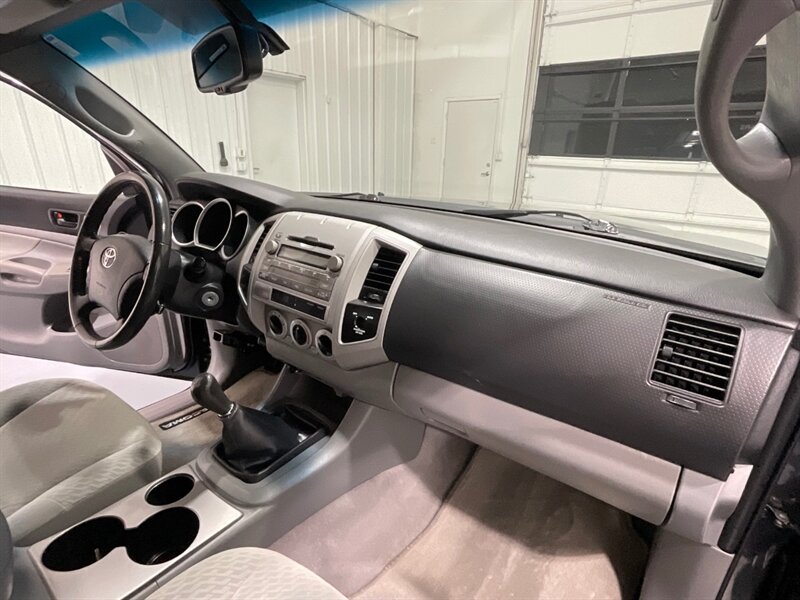 2010 Toyota Tacoma SR5 5-SPEED MANUAL / 4Cyl / 1-Owner /52K MILES / Backup Camera / Towing Pkg / ZERO RUST - Photo 34 - Gladstone, OR 97027