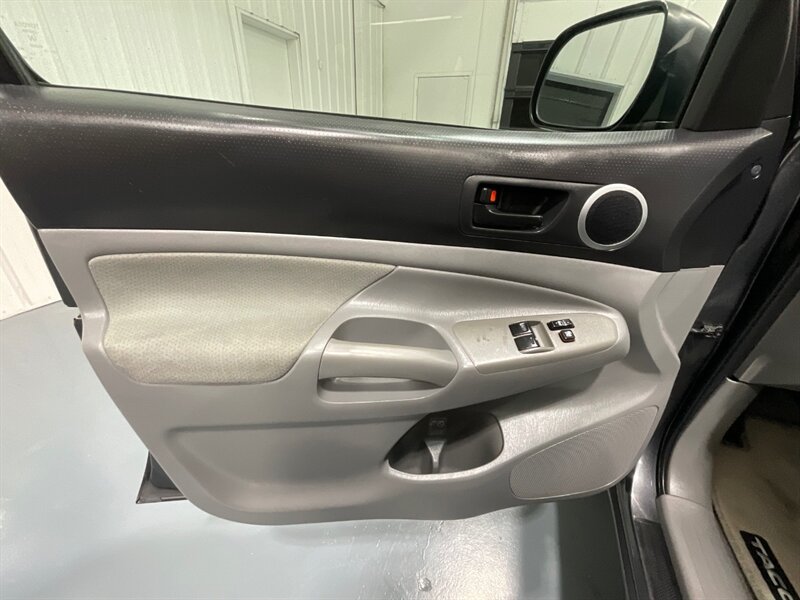 2010 Toyota Tacoma SR5 5-SPEED MANUAL / 4Cyl / 1-Owner /52K MILES / Backup Camera / Towing Pkg / ZERO RUST - Photo 32 - Gladstone, OR 97027