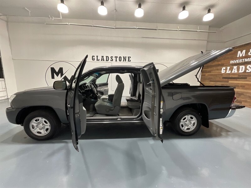 2010 Toyota Tacoma SR5 5-SPEED MANUAL / 4Cyl / 1-Owner /52K MILES / Backup Camera / Towing Pkg / ZERO RUST - Photo 11 - Gladstone, OR 97027