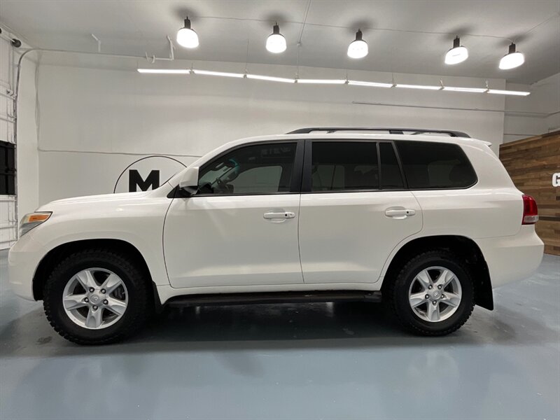 2008 Toyota Land Cruiser 5.7L V8 / LEATHER / 3RD SEAT / SUNROOF / BACK UP  / NAV / LOCAL RUST FREE - Photo 3 - Gladstone, OR 97027