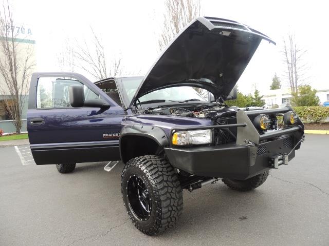 1999 Dodge Ram 2500 Laramie 4X4 / 5.9 CUMMINS DIESEL /  5 SPEED MANUAL   - Photo 28 - Portland, OR 97217