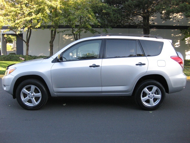 2007 Toyota RAV4 4WD 4-cyl / Auto / 7-Passengers / 3RD Row Seats   - Photo 3 - Portland, OR 97217