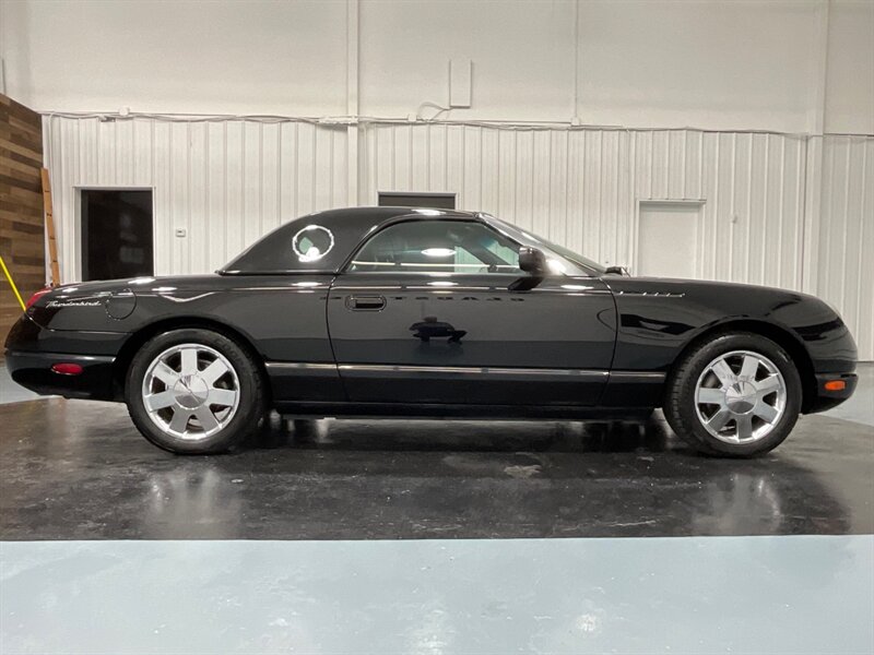 2002 Ford Thunderbird Deluxe Convertible HARD TOP / ONLY 89,000 MILES  / LOCAL CAR / Leather - Photo 4 - Gladstone, OR 97027