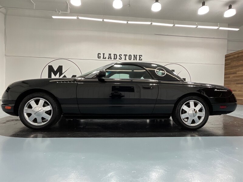 2002 Ford Thunderbird Deluxe Convertible HARD TOP / ONLY 89,000 MILES  / LOCAL CAR / Leather - Photo 3 - Gladstone, OR 97027