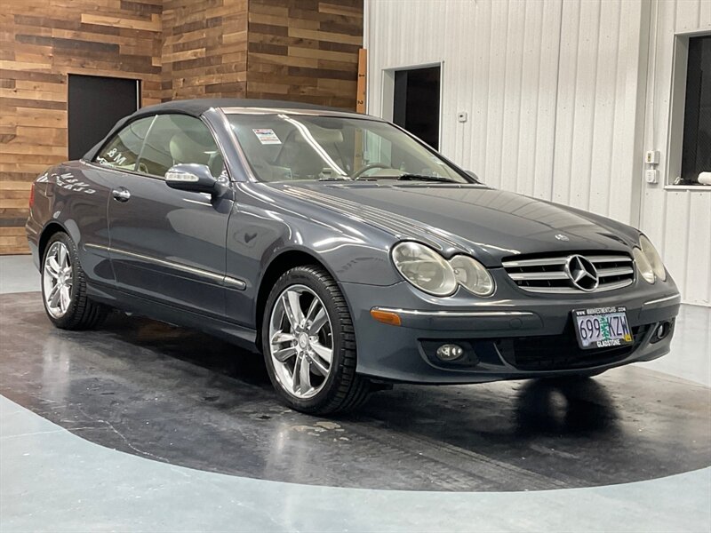 2008 Mercedes-Benz CLK 350  Convertible / 3.5L V6 / 107,000 MILES  / Excel Cond - Photo 2 - Gladstone, OR 97027