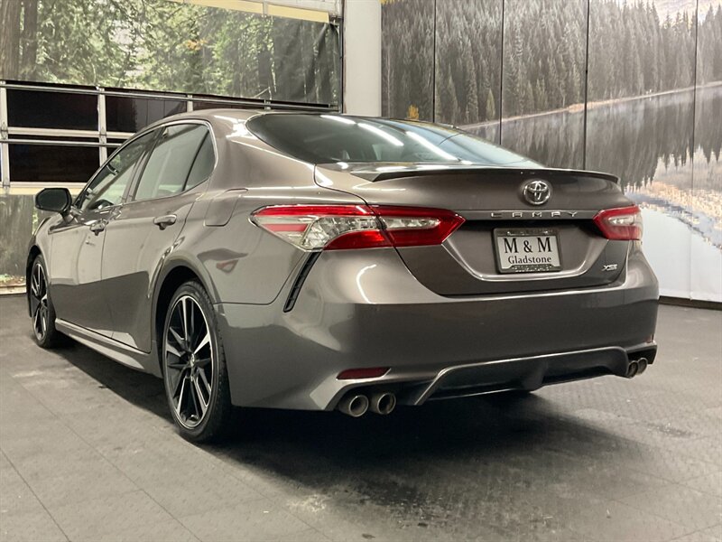 2018 Toyota Camry XSE Premium / 4Cyl / PANO MOONROOF / Leather  Navigation & Backup Camera / Leather & Heated Seats / Panoramic moonroof / Local Car / CLEAN CLEAN !! - Photo 8 - Gladstone, OR 97027