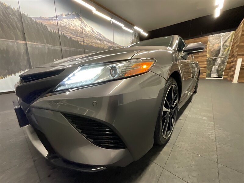 2018 Toyota Camry XSE Premium / 4Cyl / PANO MOONROOF / Leather  Navigation & Backup Camera / Leather & Heated Seats / Panoramic moonroof / Local Car / CLEAN CLEAN !! - Photo 9 - Gladstone, OR 97027