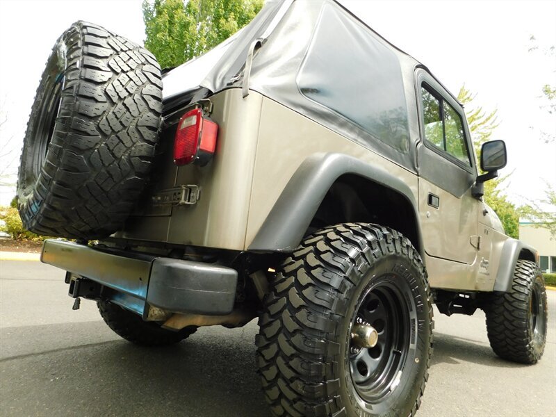 2005 Jeep Wrangler X 2DR / 4x4 / 6 Speed / WINCH / NEW MUD TIRES   - Photo 10 - Portland, OR 97217