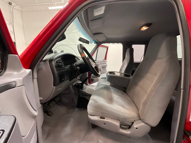 1997 Ford F-250 XLT 4X4 5-SPEED MANUAL / 7.3L TURBO DIESEL /HD / LOCAL TRUCK / LONG BED / ONLY 113,000 MILES - Photo 12 - Gladstone, OR 97027