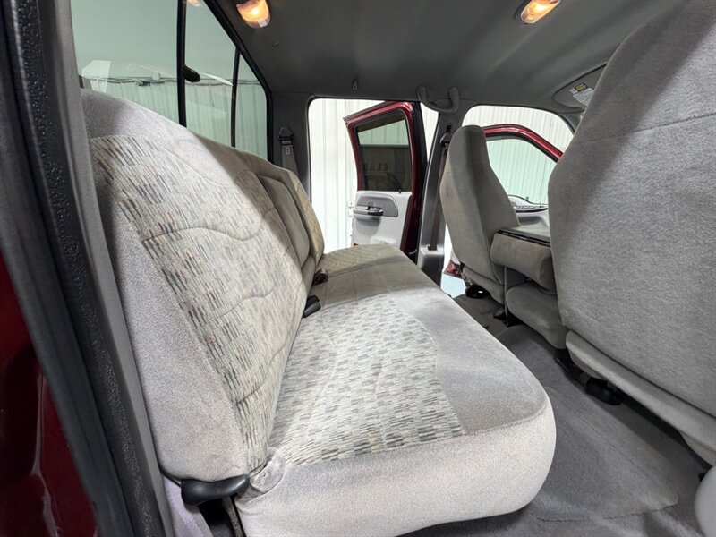 2000 Ford F-350 XLT 4X4 7.3L DIESEL / DUALLY / 57,000 MILES  / LONG BED / BRAND NEW TIRES / ZERO RUST /1-OWNER - Photo 14 - Gladstone, OR 97027