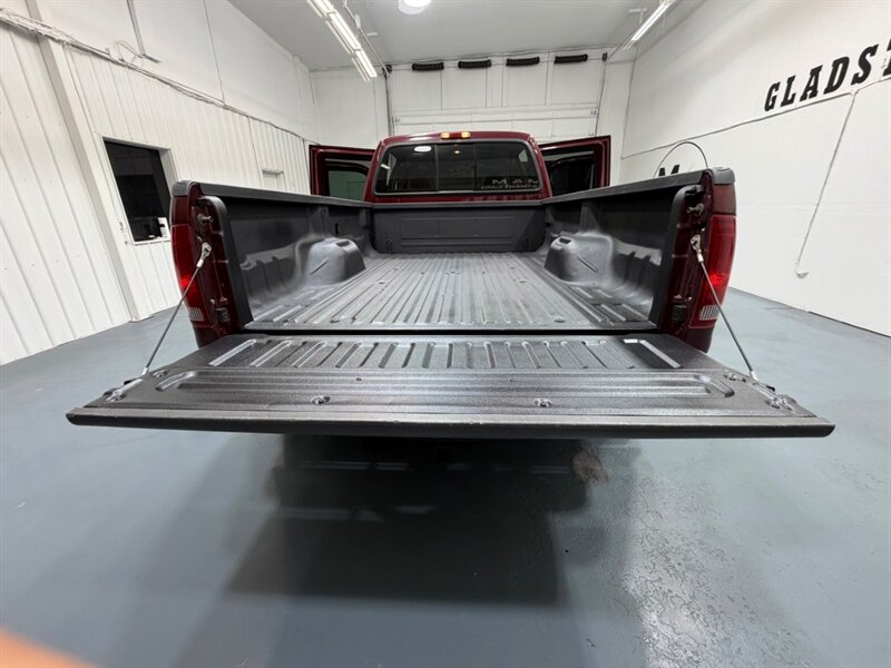 2000 Ford F-350 XLT 4X4 7.3L DIESEL / DUALLY / 57,000 MILES  / LONG BED / BRAND NEW TIRES / ZERO RUST /1-OWNER - Photo 10 - Gladstone, OR 97027