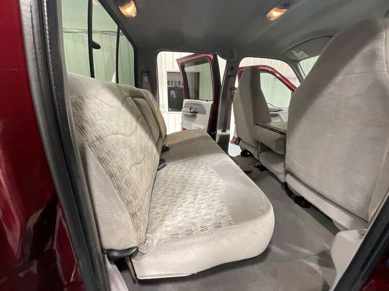 2000 Ford F-350 XLT 4X4 7.3L DIESEL / DUALLY / 57,000 MILES / LONG BED / BRAND NEW TIRES / ZERO RUST /1-OWNER - Photo 14 - Gladstone, OR 97027