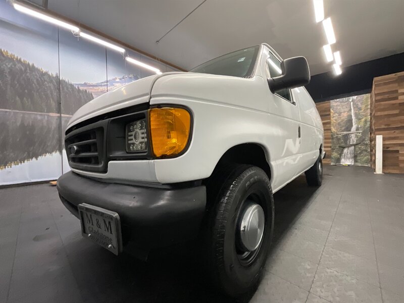 2003 Ford E-Series Van E-350 Super Duty EXTENDED CARGO VAN / 7.3L DIESEL  1-TON / 7.3L DIESEL / EXTENDED CARGO / BACKUP CAMERA / RUST FREE / CLEAN - Photo 22 - Gladstone, OR 97027