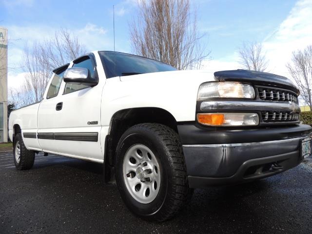 2000 Chevrolet Silverado 1500 3-door V8 / 4X4 / Extended Cab / LONG BED