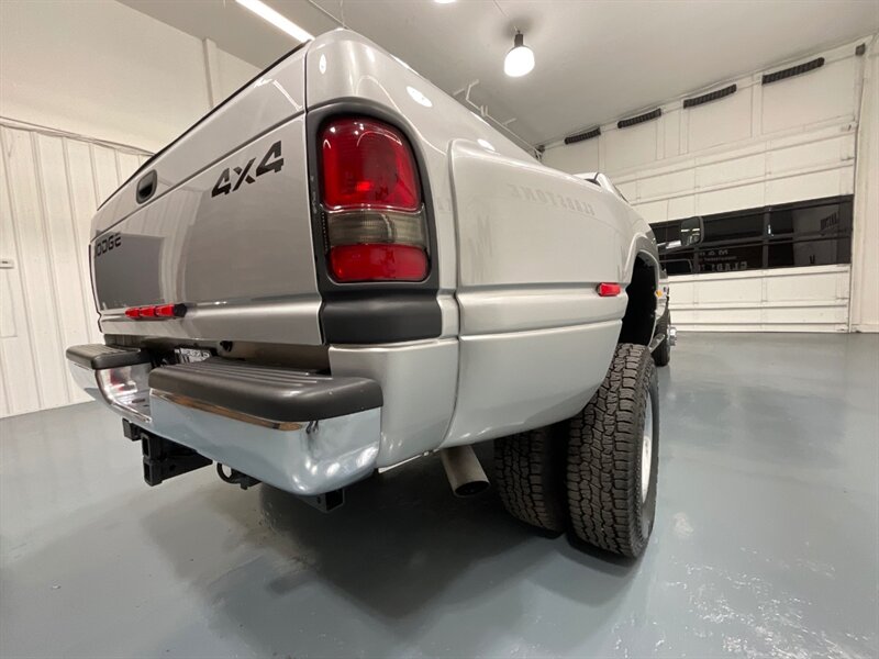 2001 Dodge Ram 3500 SLT Plus 4X4 /5.9L DIESEL/6-SPEED/ 27,000 MILES  / DUALLY / LONG BED / ZERO RUST / ORIGINAL 27K MILES - Photo 55 - Gladstone, OR 97027