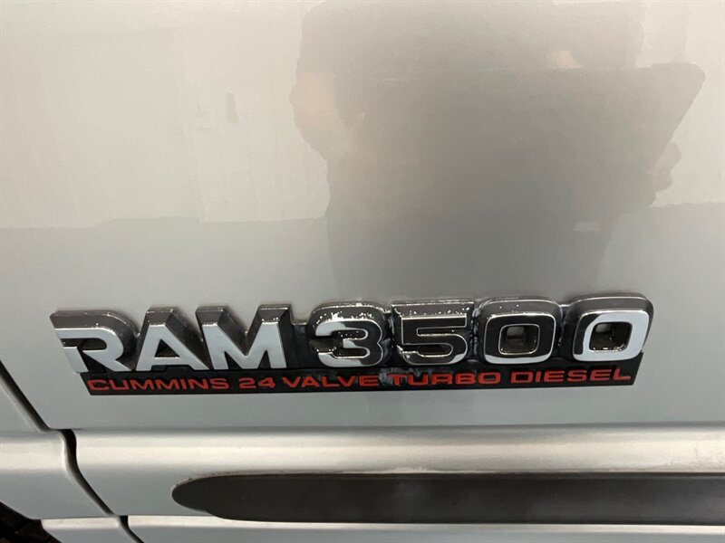 2001 Dodge Ram 3500 SLT Plus 4X4 /5.9L DIESEL/6-SPEED/ 27,000 MILES  / DUALLY / LONG BED / ZERO RUST / ORIGINAL 27K MILES - Photo 42 - Gladstone, OR 97027