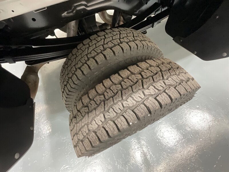 2001 Dodge Ram 3500 SLT Plus 4X4 /5.9L DIESEL/6-SPEED/ 27,000 MILES  / DUALLY / LONG BED / ZERO RUST / ORIGINAL 27K MILES - Photo 22 - Gladstone, OR 97027