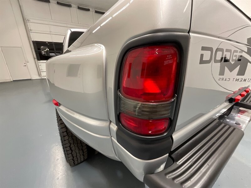 2001 Dodge Ram 3500 SLT Plus 4X4 /5.9L DIESEL/6-SPEED/ 27,000 MILES  / DUALLY / LONG BED / ZERO RUST / ORIGINAL 27K MILES - Photo 28 - Gladstone, OR 97027