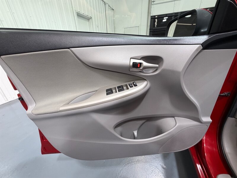 2013 Toyota Corolla LE 4dr Sedan 4cyl /Sunroof / 108k Miles - Photo 32 - Gladstone, OR 97027