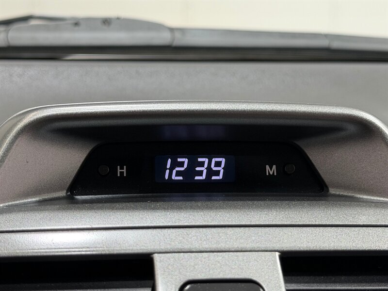 2013 Toyota Corolla LE 4dr Sedan 4cyl /Sunroof / 108k Miles - Photo 38 - Gladstone, OR 97027