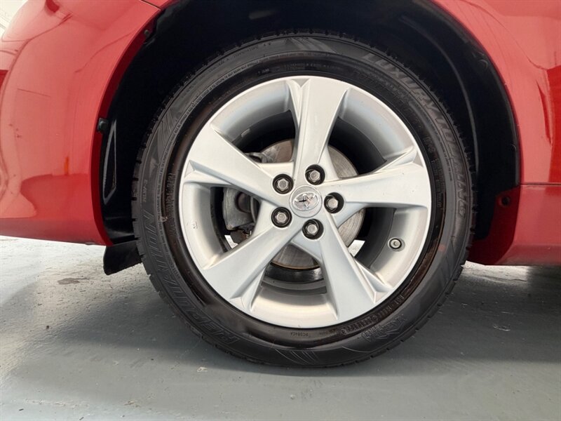 2013 Toyota Corolla LE 4dr Sedan 4cyl /Sunroof / 108k Miles - Photo 23 - Gladstone, OR 97027