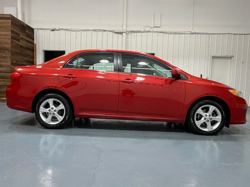 2013 Toyota Corolla LE 4dr Sedan 4cyl /Sunroof / 108k Miles - Photo 4 - Gladstone, OR 97027