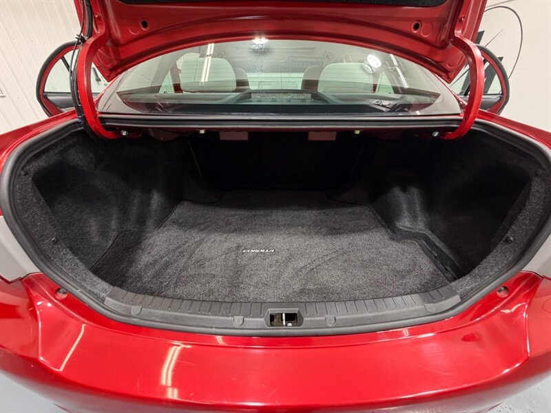 2013 Toyota Corolla LE 4dr Sedan 4cyl /Sunroof / 108k Miles - Photo 39 - Gladstone, OR 97027