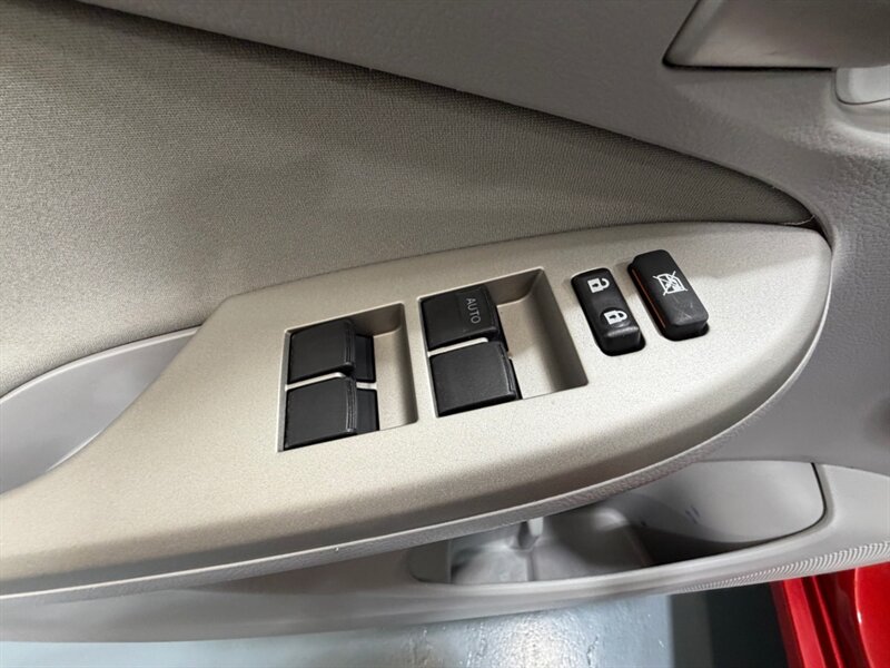 2013 Toyota Corolla LE 4dr Sedan 4cyl /Sunroof / 108k Miles - Photo 34 - Gladstone, OR 97027