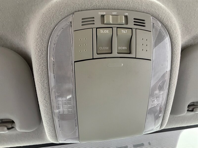 2013 Toyota Corolla LE 4dr Sedan 4cyl /Sunroof / 108k Miles - Photo 19 - Gladstone, OR 97027