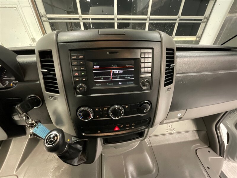 2018 Mercedes-Benz Sprinter 2500 Cargo Van 3.0L V6 DIESEL / HIGHROOF EXTENDED  / 1-OWNER /Backup Camera / HIGH ROOF / 170 " WB EXTENDED LENGTH / 97,000 MILES - Photo 22 - Gladstone, OR 97027