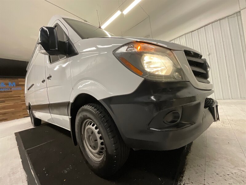 2018 Mercedes-Benz Sprinter 2500 Cargo Van 3.0L V6 DIESEL / HIGHROOF EXTENDED  / 1-OWNER /Backup Camera / HIGH ROOF / 170 " WB EXTENDED LENGTH / 97,000 MILES - Photo 29 - Gladstone, OR 97027