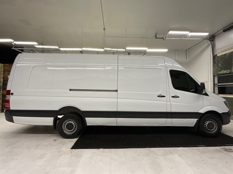 2018 Mercedes-Benz Sprinter 2500 Cargo Van 3.0L V6 DIESEL / HIGHROOF EXTENDED  / 1-OWNER /Backup Camera / HIGH ROOF / 170 " WB EXTENDED LENGTH / 97,000 MILES - Photo 4 - Gladstone, OR 97027