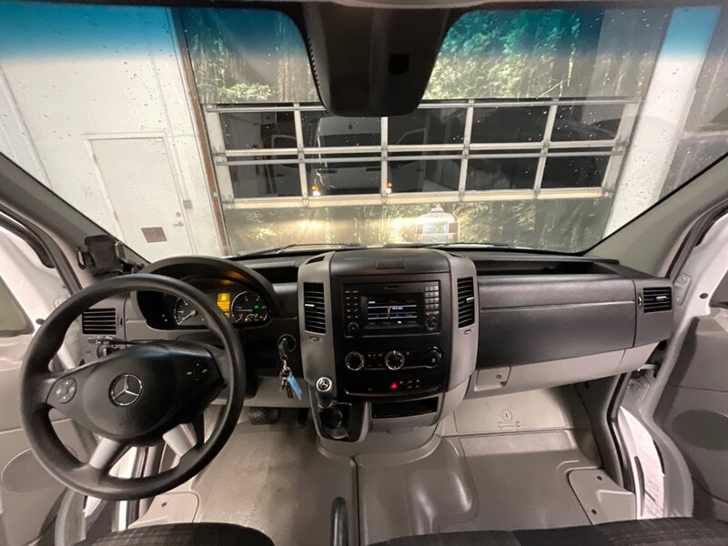 2018 Mercedes-Benz Sprinter 2500 Cargo Van 3.0L V6 DIESEL / HIGHROOF EXTENDED  / 1-OWNER /Backup Camera / HIGH ROOF / 170 " WB EXTENDED LENGTH / 97,000 MILES - Photo 35 - Gladstone, OR 97027