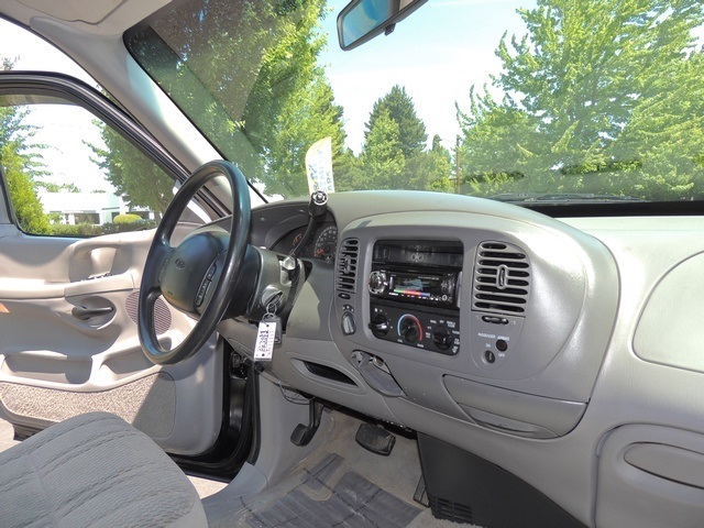 1997 Ford F-150 XLT / 4X4 / 5.4L / LIFTED LIFTED   - Photo 12 - Portland, OR 97217