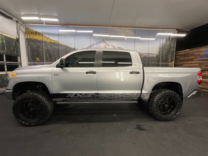 2014 Toyota Tundra SR5 CrewMax 4X4 / 5.7L/ LIFTED w/ NEW 37 " TIRES  LIFTED w/ NEW 37 " MUD TIRES & 20 " WHEELS / SHARP & CLEAN !!! - Photo 3 - Gladstone, OR 97027