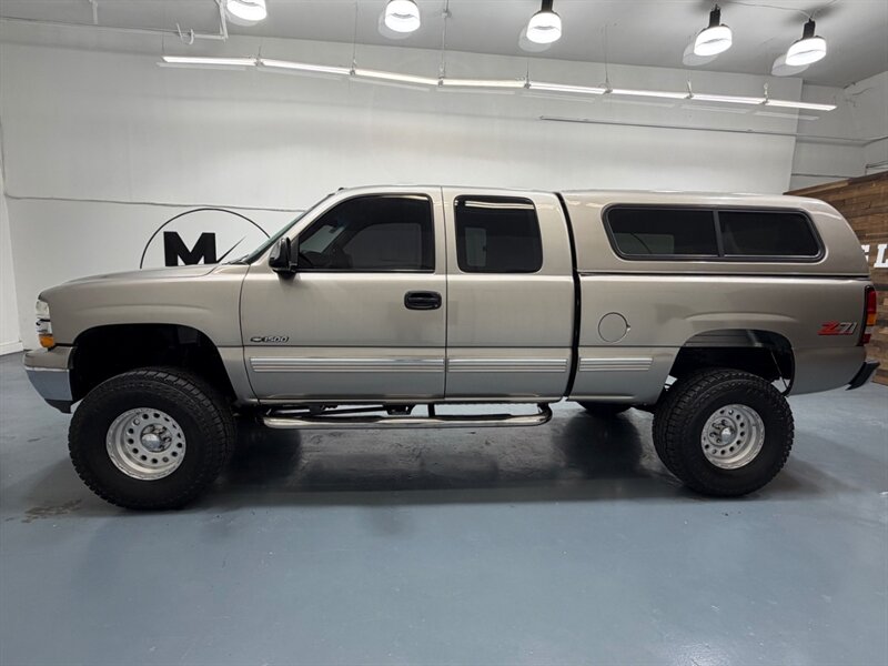 2000 Chevrolet Silverado 1500 LS 4X4 / 4.8L V8 / LIFTED / ZERO RUST  / SHORT BED - Photo 3 - Gladstone, OR 97027