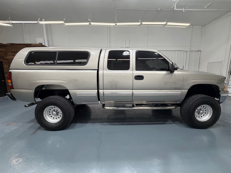 2000 Chevrolet Silverado 1500 LS 4X4 / 4.8L V8 / LIFTED / ZERO RUST  / SHORT BED - Photo 4 - Gladstone, OR 97027