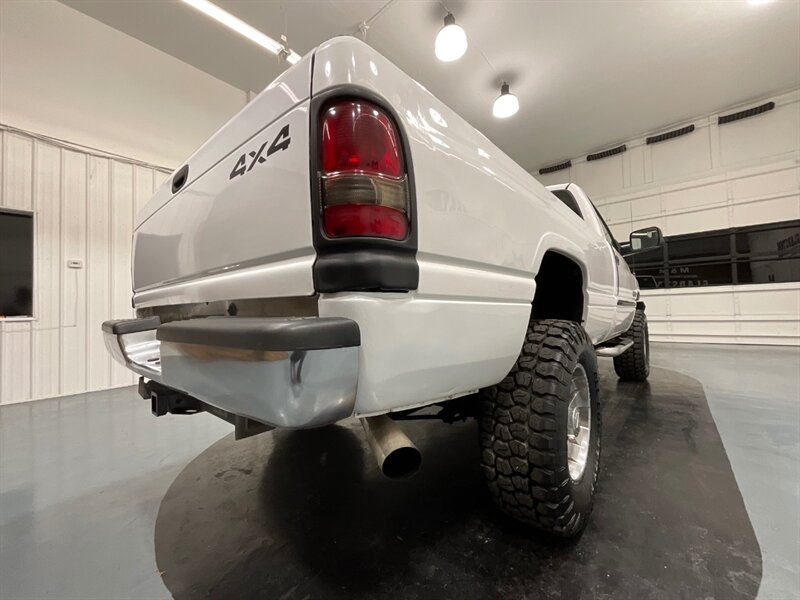 2001 Dodge Ram 2500 2dr 4X4 / 5.9L DIESEL / 6-SPEED / 87,000 MILES  / 1-OWNER / NO RUST - Photo 38 - Gladstone, OR 97027