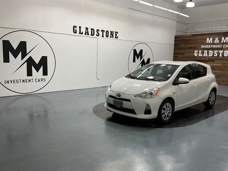 2014 Toyota Prius C Two Hatchback / Hybrid / NEW TIRES /68K MILES   - Photo 25 - Gladstone, OR 97027