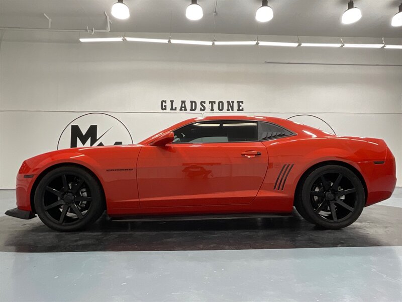 2011 Chevrolet Camaro LT Coupe / RS PKG /Leather Heated Seats/ 79K MILES  / SHARP - Photo 3 - Gladstone, OR 97027