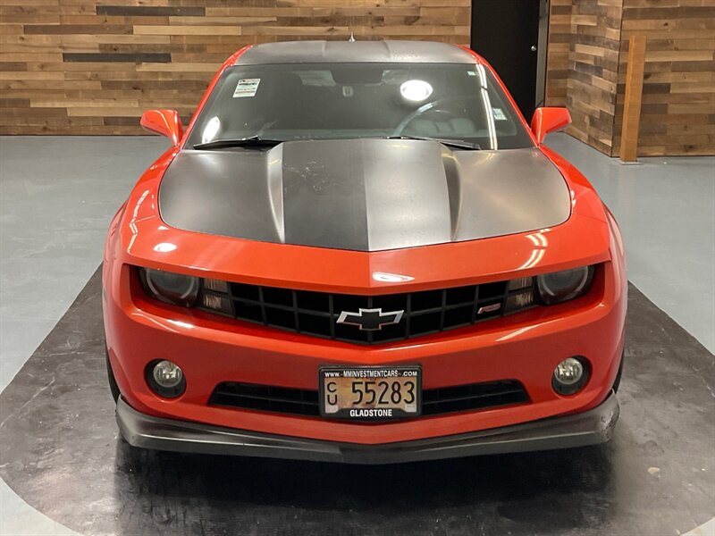 2011 Chevrolet Camaro LT Coupe / RS PKG /Leather Heated Seats/ 79K MILES  / SHARP - Photo 6 - Gladstone, OR 97027