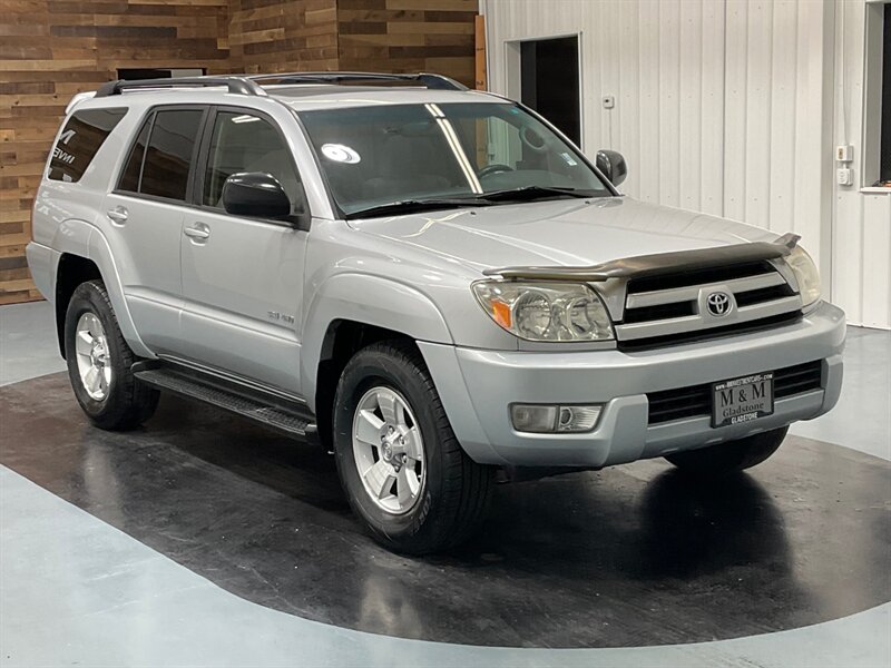 2004 Toyota 4Runner SR5 Sport Utility 4X4 / 4.0L V6 / Sunroof / LOCAL  / ZERO RUST - Photo 2 - Gladstone, OR 97027