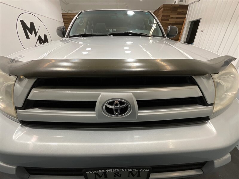 2004 Toyota 4Runner SR5 Sport Utility 4X4 / 4.0L V6 / Sunroof / LOCAL  / ZERO RUST - Photo 30 - Gladstone, OR 97027