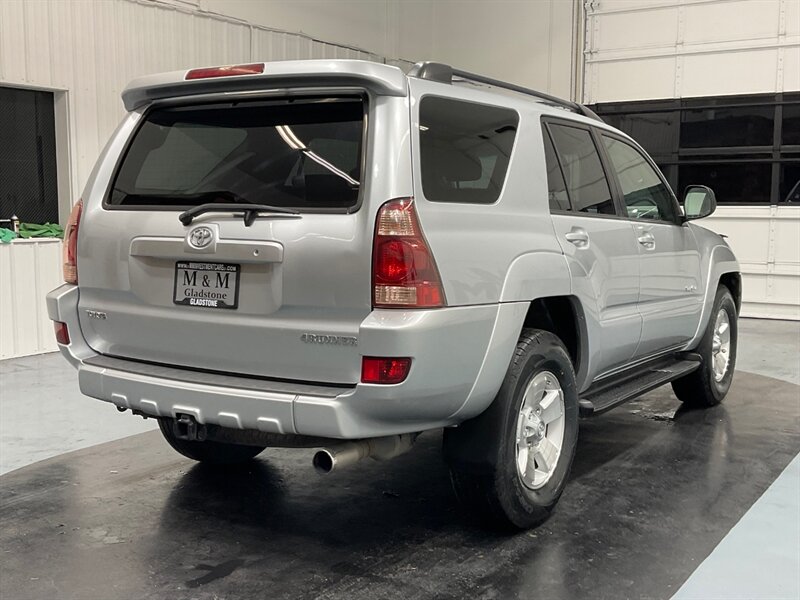 2004 Toyota 4Runner SR5 Sport Utility 4X4 / 4.0L V6 / Sunroof / LOCAL  / ZERO RUST - Photo 7 - Gladstone, OR 97027