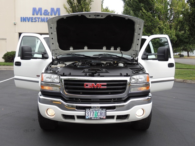 2006 GMC Sierra 2500 SLE1 / 4X4 / 6.6 L DURAMAX / LNG BED / LBZ ENGINE   - Photo 32 - Portland, OR 97217