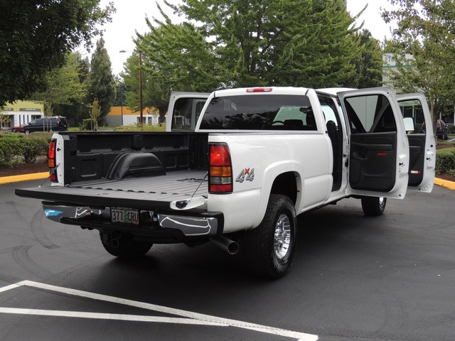 2006 GMC Sierra 2500 SLE1 / 4X4 / 6.6 L DURAMAX / LNG BED / LBZ ENGINE   - Photo 29 - Portland, OR 97217