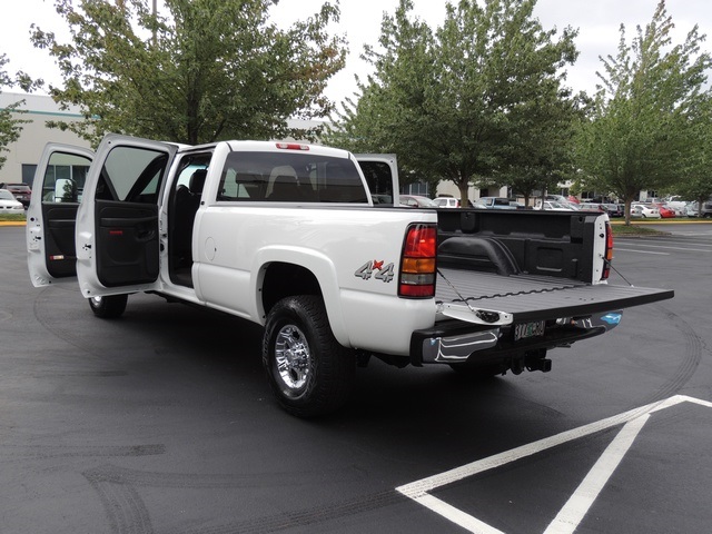 2006 GMC Sierra 2500 SLE1 / 4X4 / 6.6 L DURAMAX / LNG BED / LBZ ENGINE   - Photo 27 - Portland, OR 97217