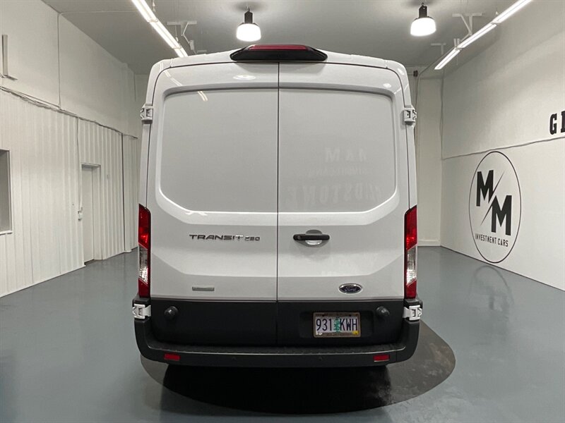 2018 Ford Transit 250 CARGO VAN / V6 ECOBOOST / MEDIUM ROOF LWB  / Backup Camera / 1-OWNER - Photo 7 - Gladstone, OR 97027