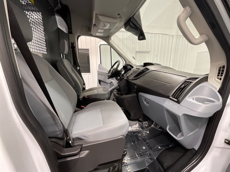 2018 Ford Transit 250 CARGO VAN / V6 ECOBOOST / MEDIUM ROOF LWB  / Backup Camera / 1-OWNER - Photo 18 - Gladstone, OR 97027